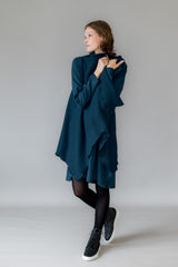 Poncho in Petrol – aus Wolle und Viskose